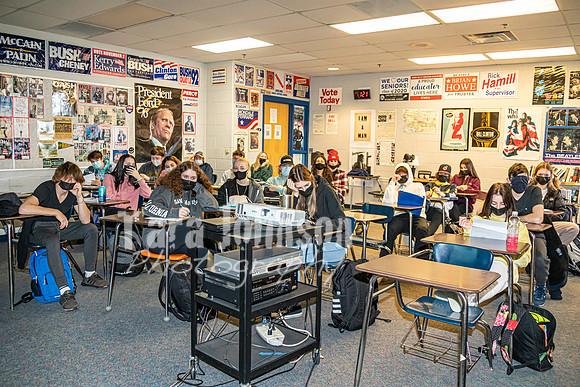 (print) 21 Fall LHS - Academics (Full Res, Various Sizes) - TJP (34 of 69)