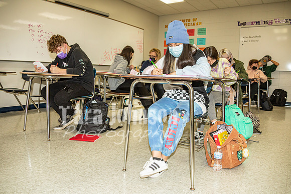 (print) 21 Fall LHS - Academics (Full Res, Various Sizes) - TJP (37 of 69)