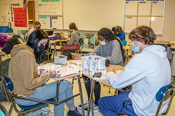 (print) 21 Fall LHS - Academics (Full Res, Various Sizes) - TJP (44 of 69)