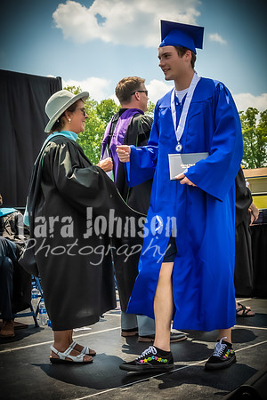 (web) 21 LHS Graduation (4x6 @ 72 ppi) - TJP (39 of 50)