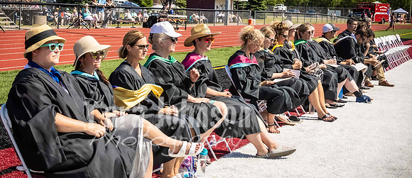 (web) 21 MHS Graduation (Banners @ 72 ppi) - TJP (12 of 41)
