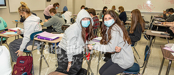 (web) 21 Fall LHS - Academics (Banners @ 72 ppi) - TJP (37 of 66)