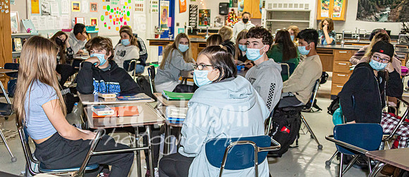 (web) 21 Fall LHS - Academics (Banners @ 72 ppi) - TJP (47 of 66)