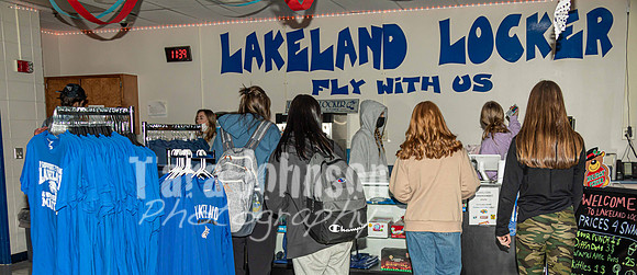 (web) 21 Fall LHS - Academics (Banners @ 72 ppi) - TJP (53 of 66)
