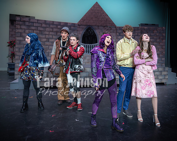2024 LHS Descendants - R1 Act 1 - TJP (142 of 472)