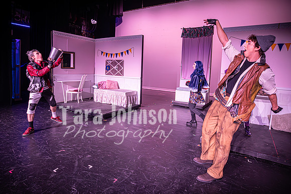 2024 LHS Descendants - R1 Act 1 - TJP (208 of 472)