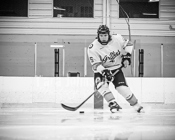 Caleb Baker - Hockey - BW - TJP (24 of 58)