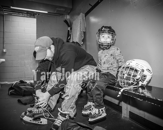 Caleb Baker Hockey Family - BW - TJP (3 of 54)