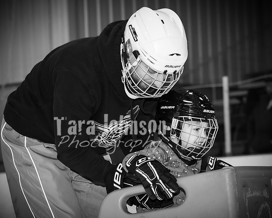 Caleb Baker Hockey Family - BW - TJP (9 of 54)
