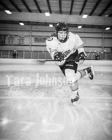 Caleb Baker Hockey Family - BW - TJP (27 of 54)