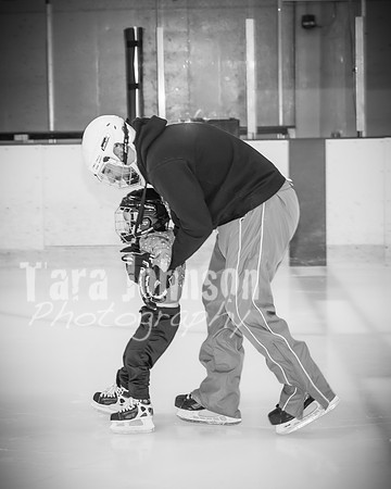 Caleb Baker Hockey Family - BW - TJP (29 of 54)