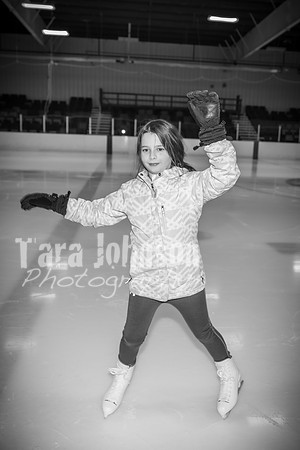 Caleb Baker Hockey Family - BW - TJP (33 of 54)
