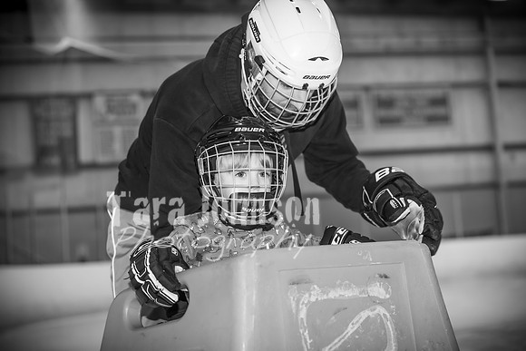 Caleb Baker Hockey Family - BW - TJP (34 of 54)