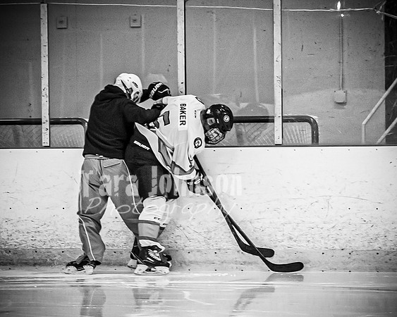 Caleb Baker Hockey Family - BW - TJP (42 of 54)