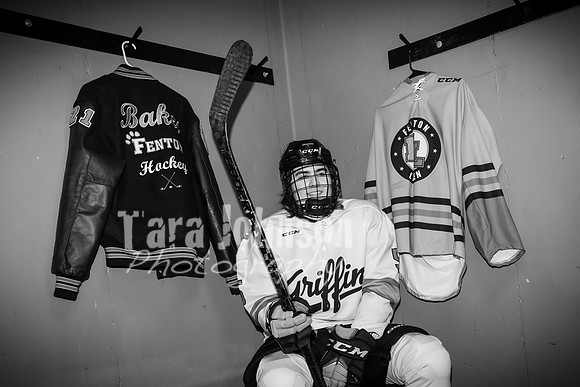 Caleb Baker Hockey Family - BW - TJP (49 of 54)