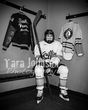 Caleb Baker Hockey Family - BW - TJP (50 of 54)