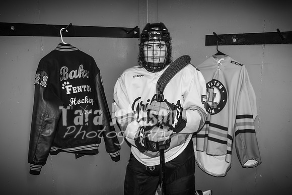 Caleb Baker Hockey Family - BW - TJP (54 of 54)