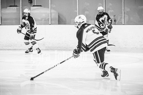 2021 MHS Hockey - Quintyn Young - BW - TJP (4 of 86)