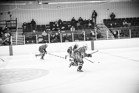 2021 MHS Hockey - Quintyn Young - BW - TJP (26 of 86)