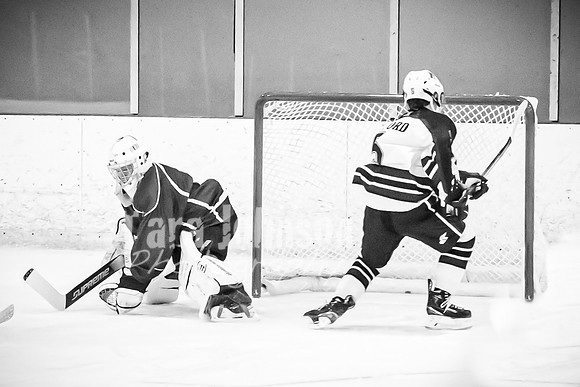 2021 MHS Hockey - Quintyn Young - BW - TJP (30 of 86)