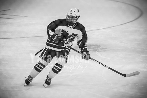 2021 MHS Hockey - Quintyn Young - BW - TJP (44 of 86)