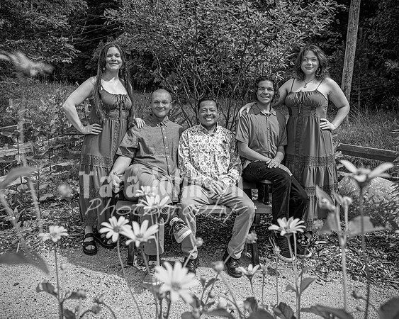 Torres Family @ Paint Creek Trail - BW - TJP (17 of 36)