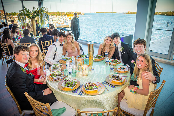 2024 U of D Prom - The Dinner - DH (6 of 8)