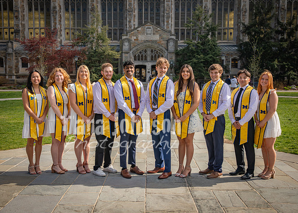 [tht] W24 Senior Grad Photos-44