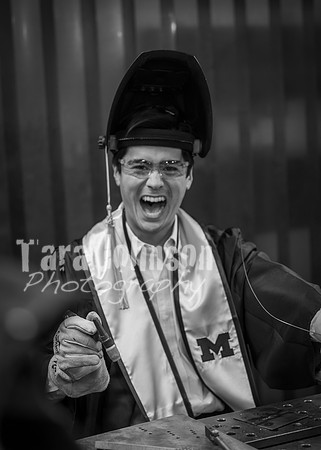 Kera & Friends Grad Photos W25 B&W (247 of 259)