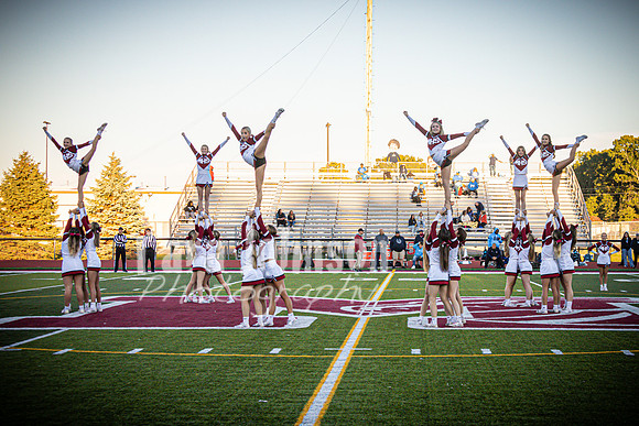 2022 MHS Cheer 9-30 Game - TJP (9 of 13)