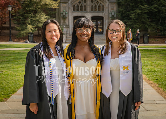 [tht] W24 Senior Grad Photos-43