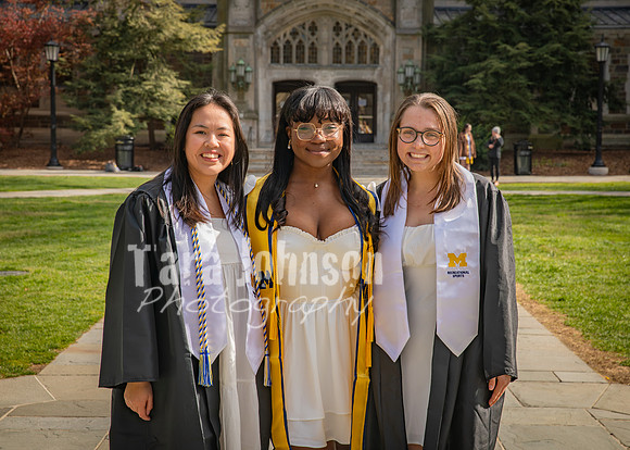 [tht] W24 Senior Grad Photos-42