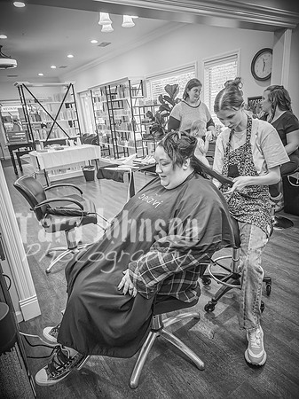 Eric & Elyse - Wedding Prep - BW (submitted) (13 of 17)