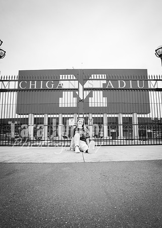 24 U of M Grad Photos - Audrey-12