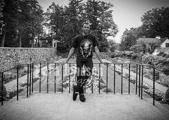 Gerrard McCoy @ Cranbrook Gardens - BW - TJP (76 of 127)