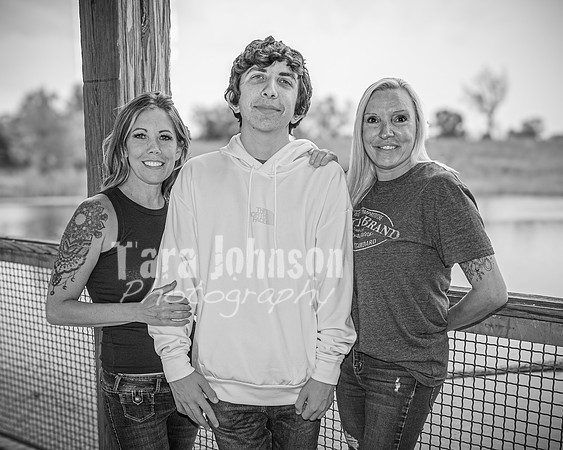 Corbin Gibson Family - BW - TJP (3 of 6)