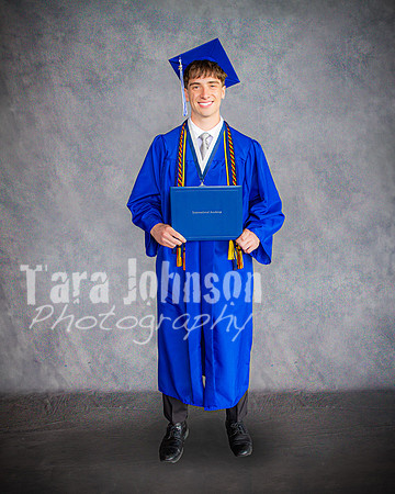 2025 IA Graduation - Gray Backdrop - TJP (183 of 359)