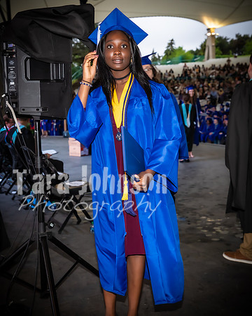 22 IA Grad - Angle #4 Celebration Walk - TJP (109 of 345)