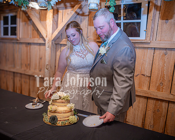Michael & Ashlee McGrath - The Cutting of the Cake - TJP (11 of 18)