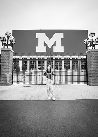 24 U of M Grad Photos - Audrey-8