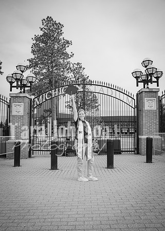 24 U of M Grad Photos - Audrey-42