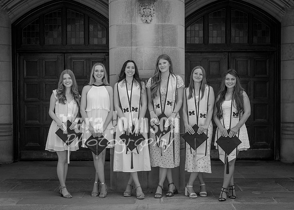 New Life Grad Photos W25 B&W (29 of 166)