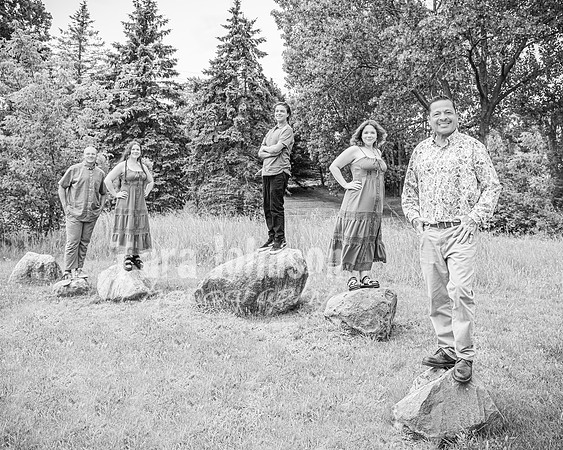 Torres Family @ Paint Creek Trail - BW - TJP (28 of 36)