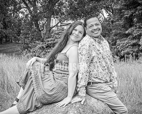 Torres Family @ Paint Creek Trail - BW - TJP (27 of 36)