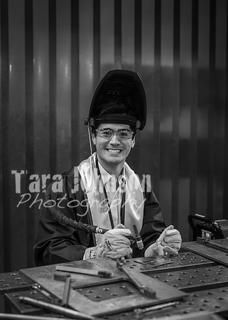Kera & Friends Grad Photos W25 B&W (240 of 259)