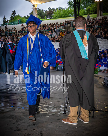 22 IA Grad - Angle #4 Celebration Walk - TJP (172 of 345)