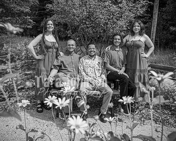 Torres Family @ Paint Creek Trail - BW - TJP (18 of 36)