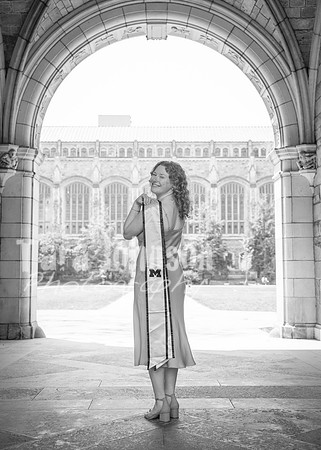 24 Grad Pictures - Kara BW-62