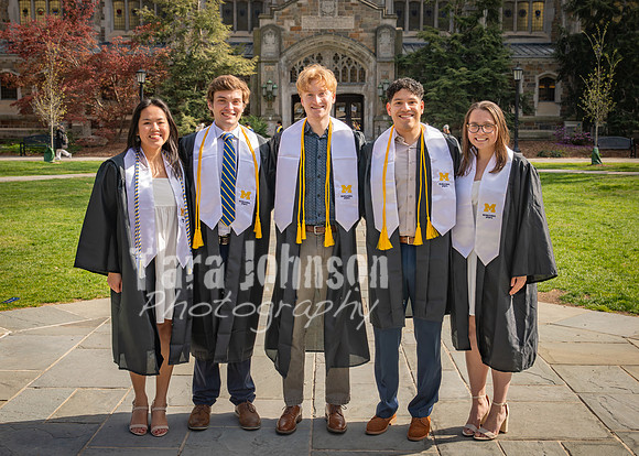 [tht] W24 Senior Grad Photos-39