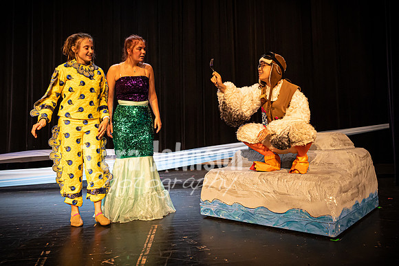 22 LHS Theatre - Mermaid R1 - Act 1 - TJP (47 of 363)